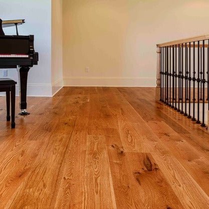Unfinished engineered red oak plain sawn Character flooring