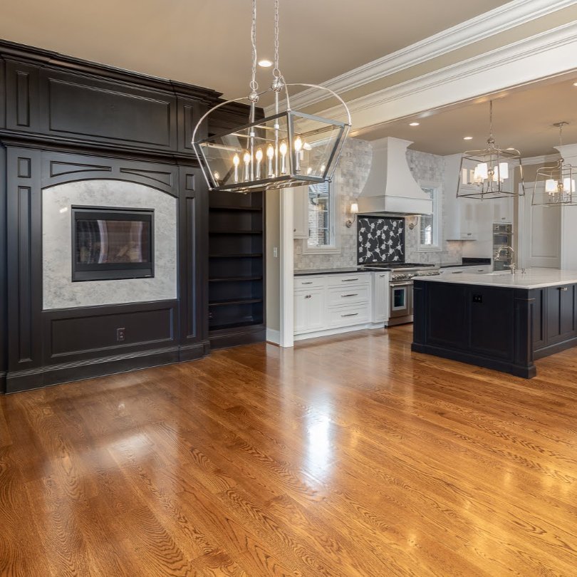 Unfinished Solid White Oak Plain Sawn Select & Better 5" - Pro Hardwood